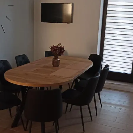 Zuzanna Apartamenty, Wczesniej Italia * Ustron