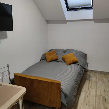 Zuzanna Apartamenty, Wczesniej Italia * Ustron