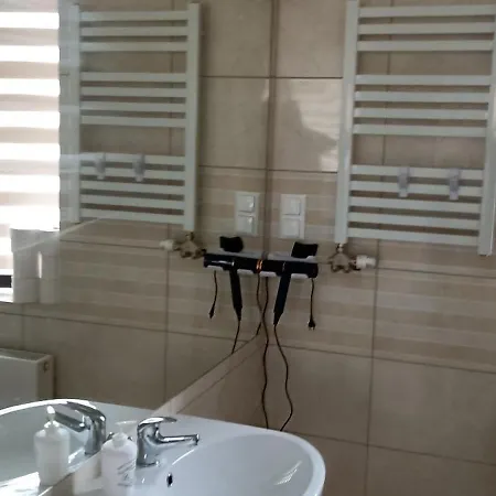 Zuzanna Apartamenty, Wczesniej Italia *